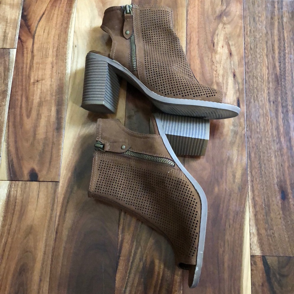 New American Rag Cie side zip booties! - Picture 2 of 5